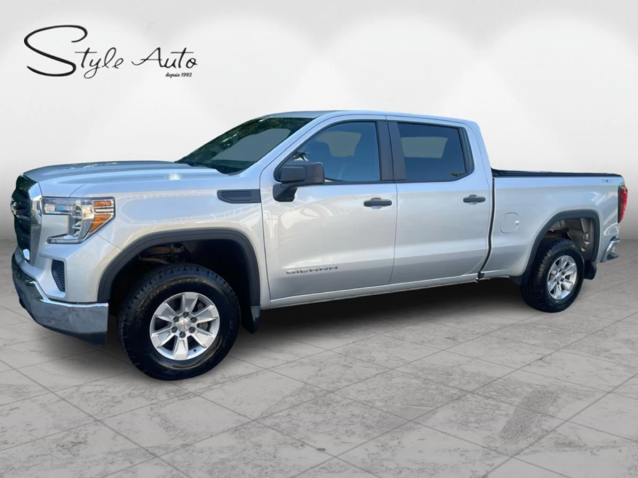 2021 GMC Sierra 1500 Crew Cab Short Box 4-Wheel Drive Image principale