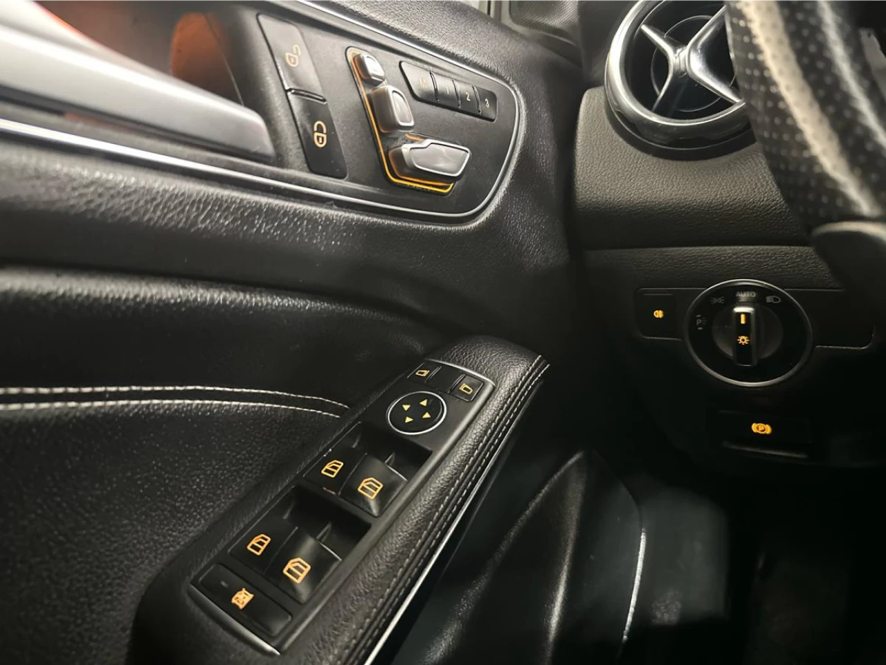2019 Mercedes-Benz GLA250 GLA 250 4MATIC Main Image