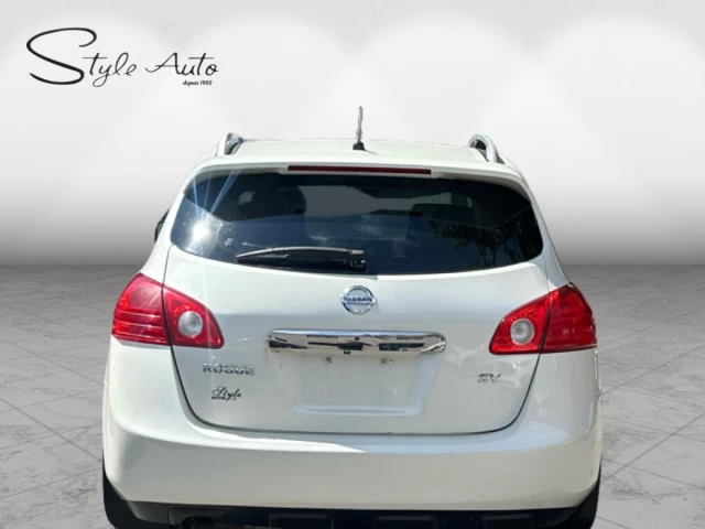 Nissan Rogue FWD 4dr SV 2011