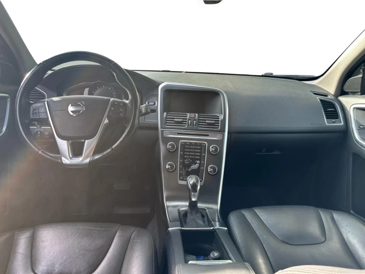 2015 Volvo XC60 AWD T6 Premier Plus Image principale