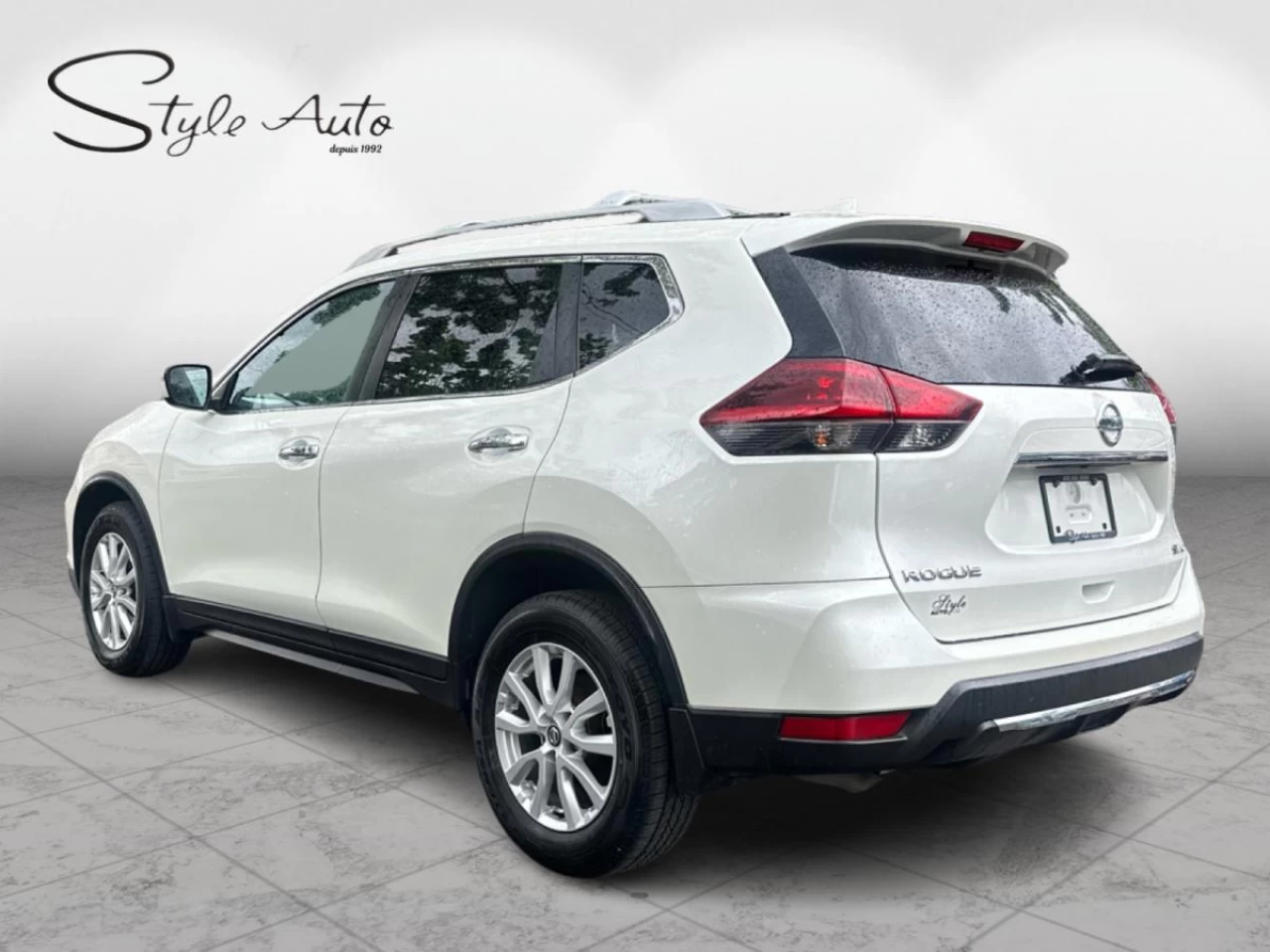 2020 Nissan Rogue AWD SV Camera Roof Image principale