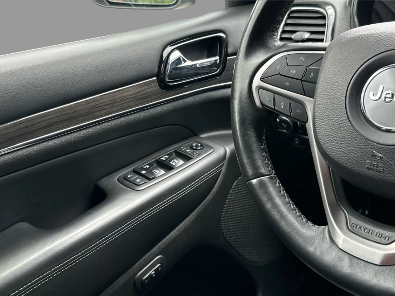 2019 Jeep Grand Cherokee Overland 4x4 Image principale
