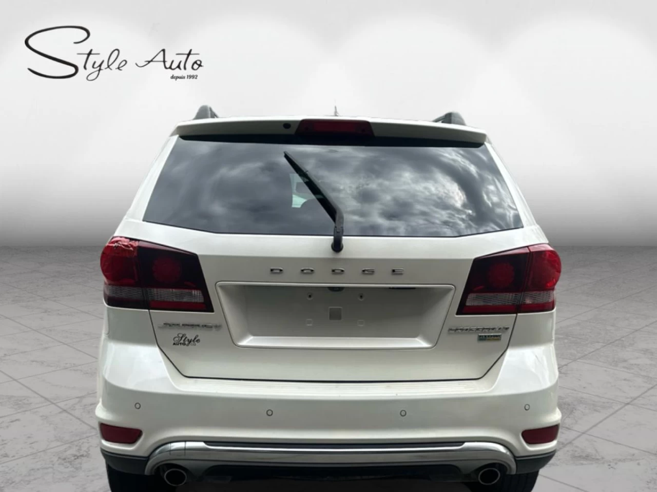 2016 Dodge Journey Crossroad 7 Pass Main Image