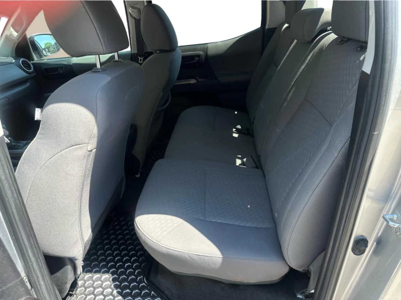 2023 Toyota Tacoma 4x4 Double Cab Auto Main Image