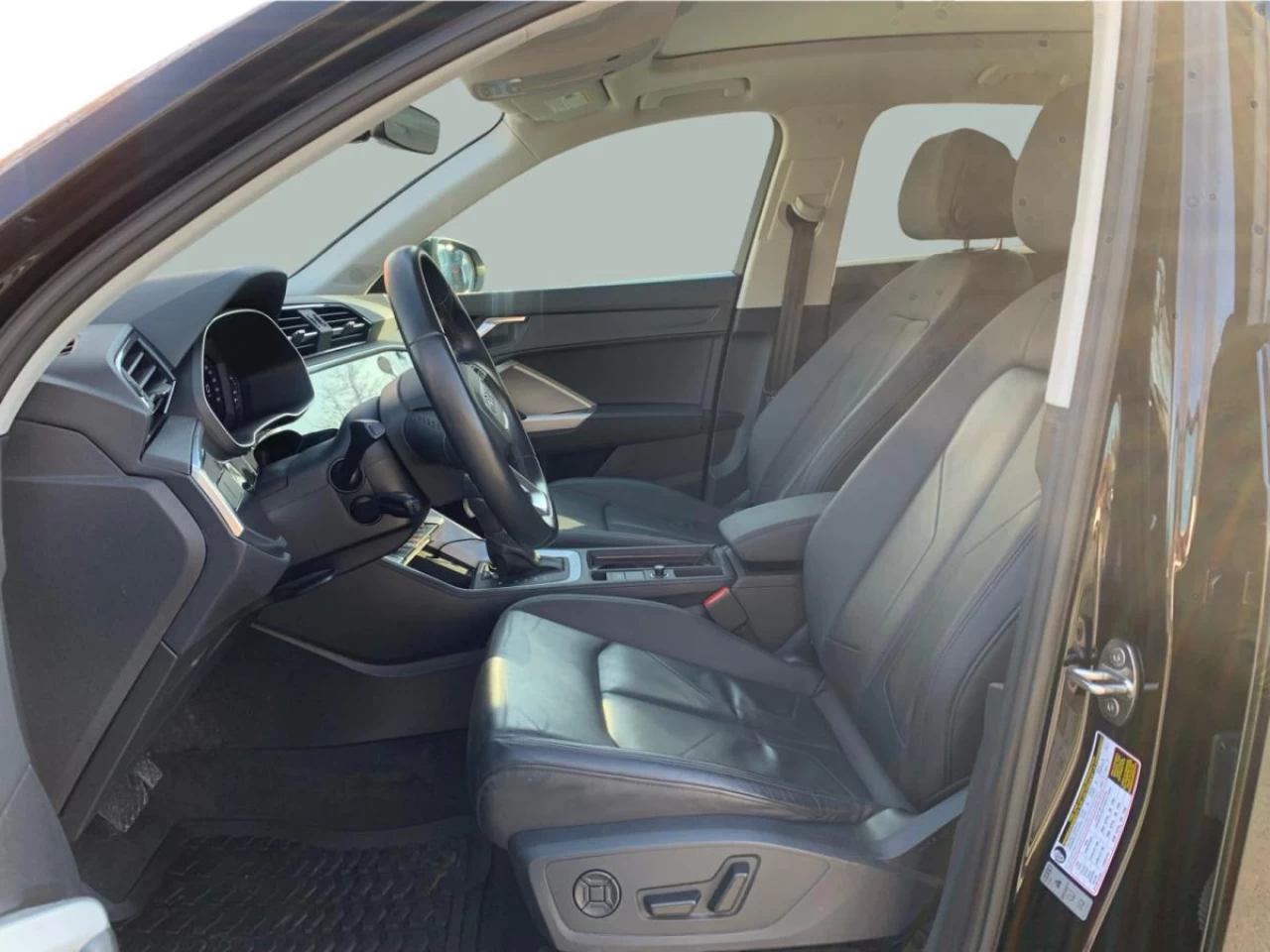 2023 Audi Q3 Komfort 40 TFSI quattro Image principale