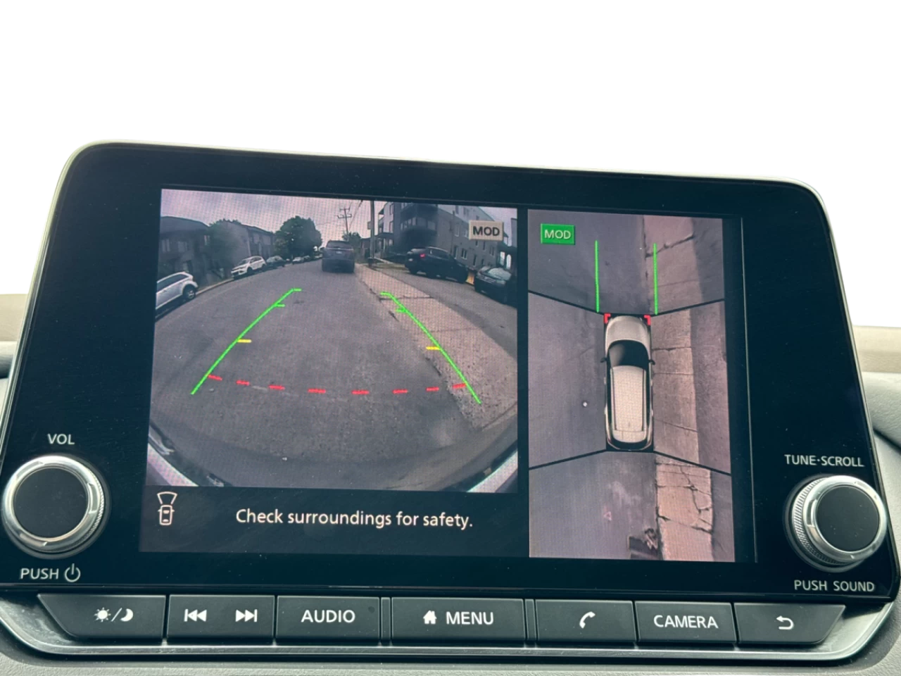2021 Nissan Rogue AWD SV Main Image