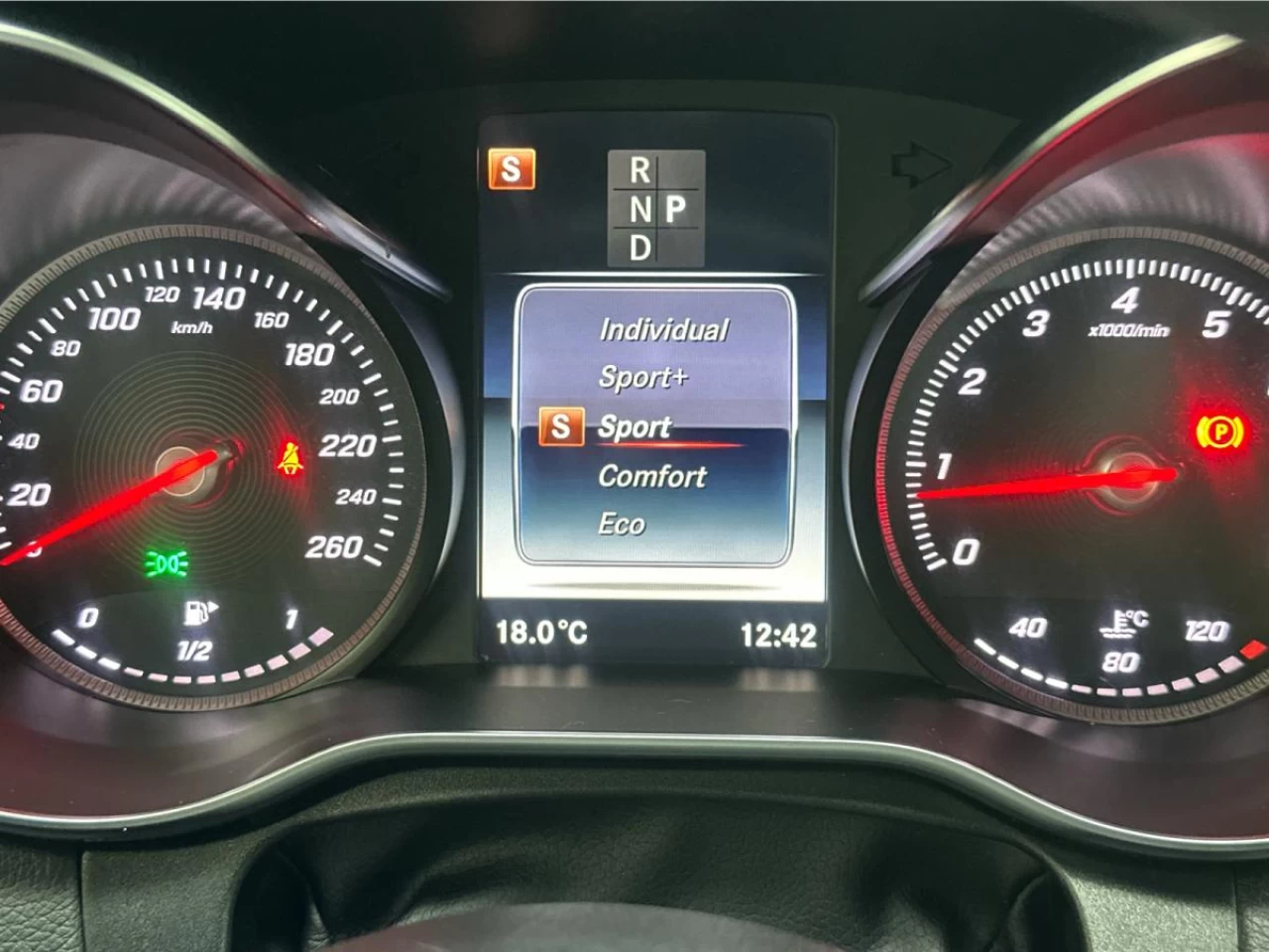 2018 Mercedes-Benz C 300 C 300 4MATIC Sedan Image principale