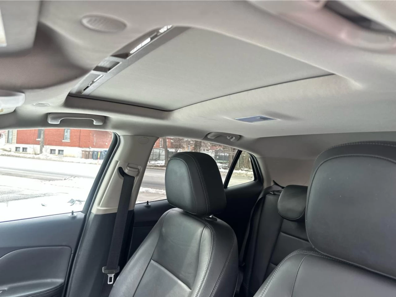 2017 Buick Encore Essence AWD Main Image