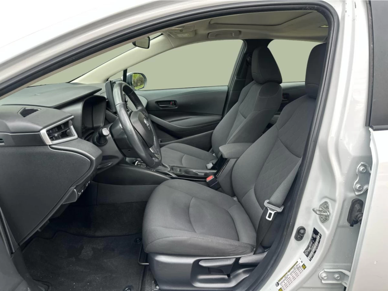 2022 Toyota Corolla LE CVT Image principale