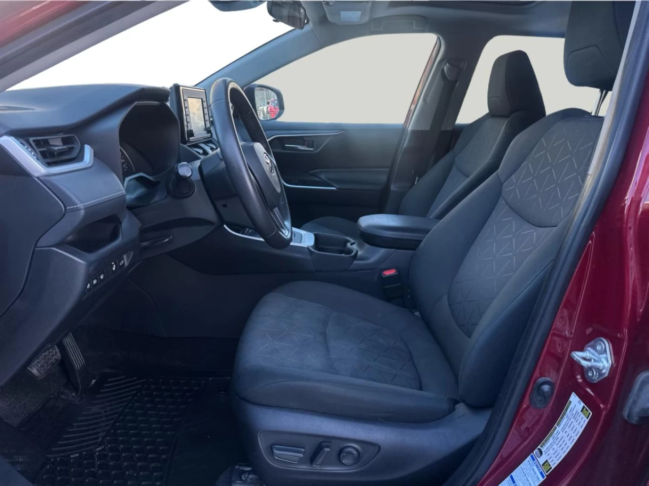 2021 Toyota RAV4 XLE AWD Image principale