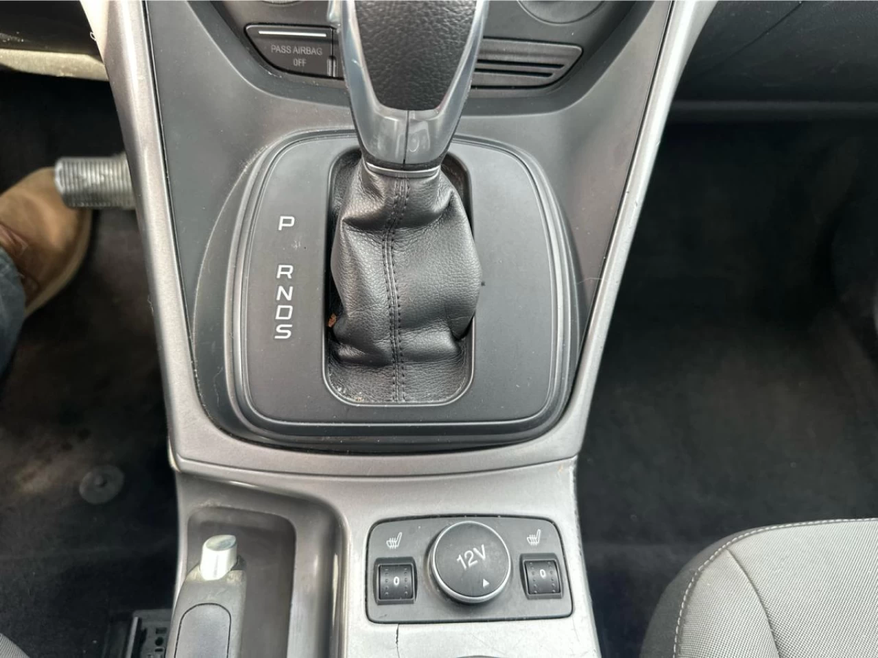 2015 Ford Escape 4dr SE Image principale