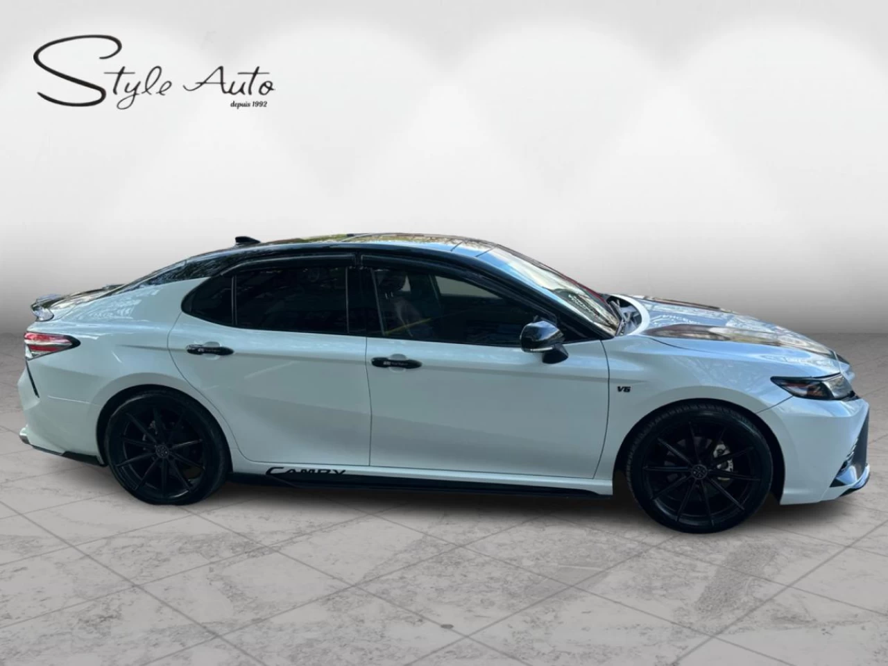 2018 Toyota Camry XSE V6 Auto roof Cam Main Image