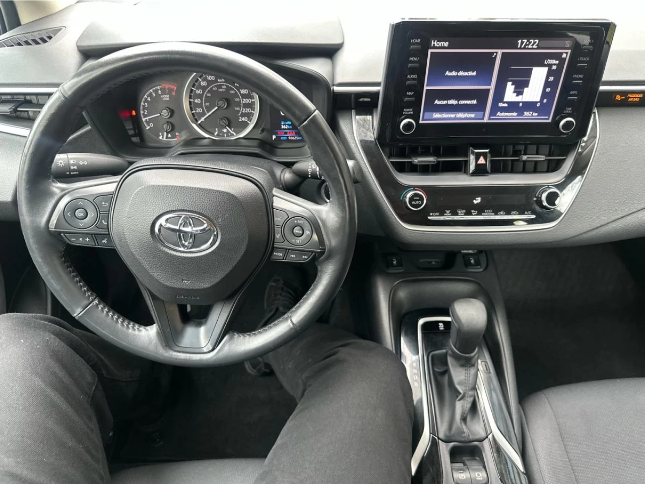 2022 Toyota Corolla LE CVT Image principale