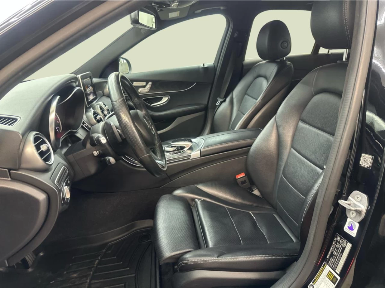 2018 Mercedes-Benz C 300 C 300 4MATIC Sedan Image principale