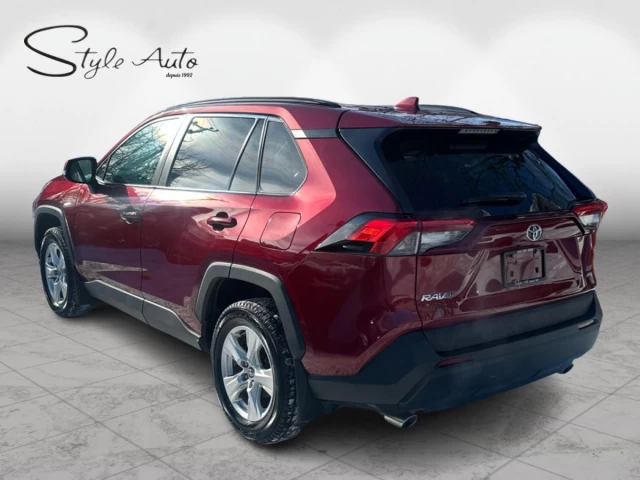 Toyota RAV4 XLE AWD 2021