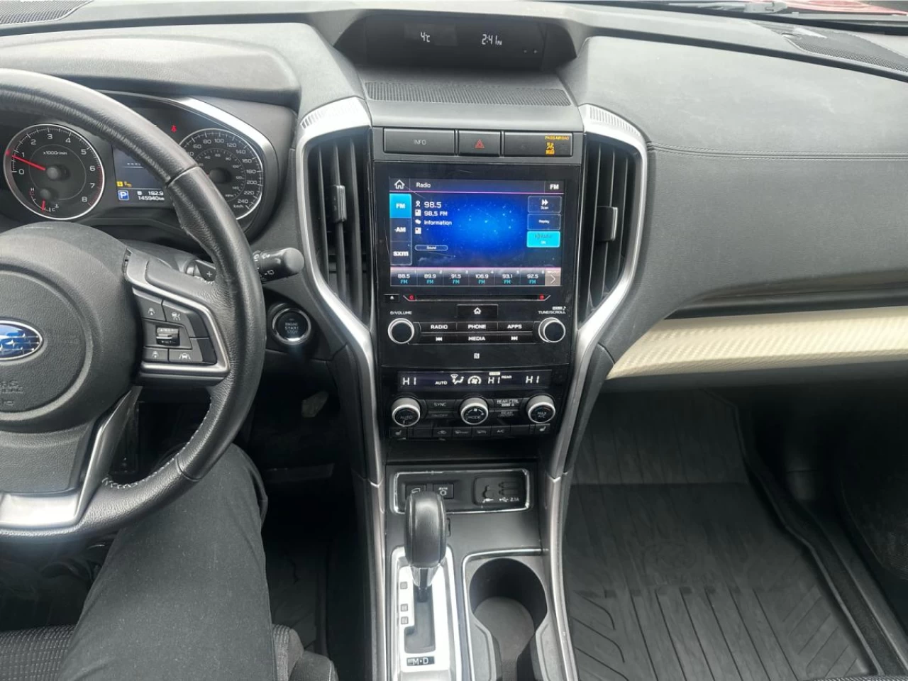 2019 Subaru Ascent Touring 8-Passenger Main Image