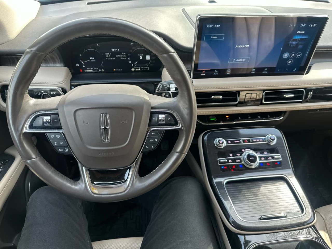 2022 Lincoln Nautilus Reserve AWD Main Image