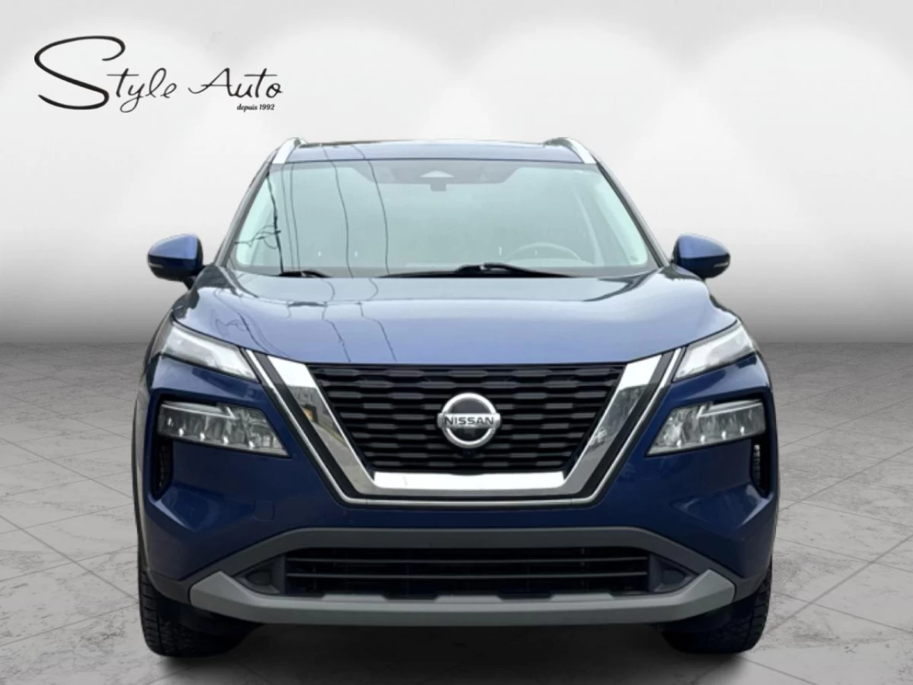 2021 Nissan Rogue AWD SV Main Image