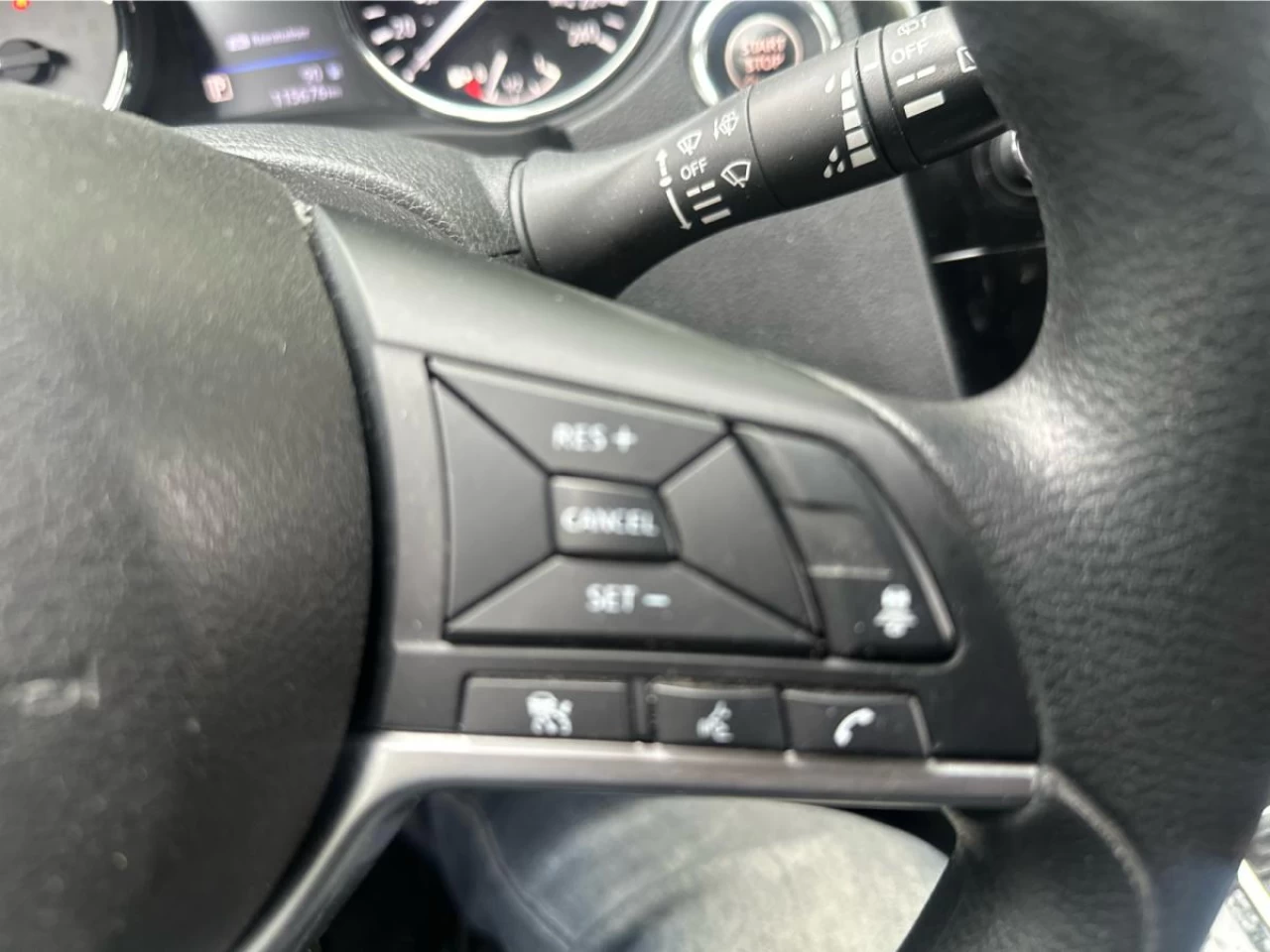 2020 Nissan Rogue AWD SV Camera Roof Image principale