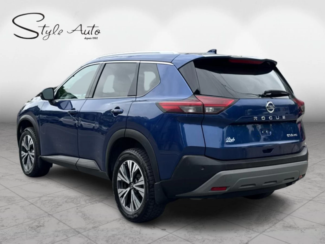2021 Nissan Rogue AWD SV Main Image