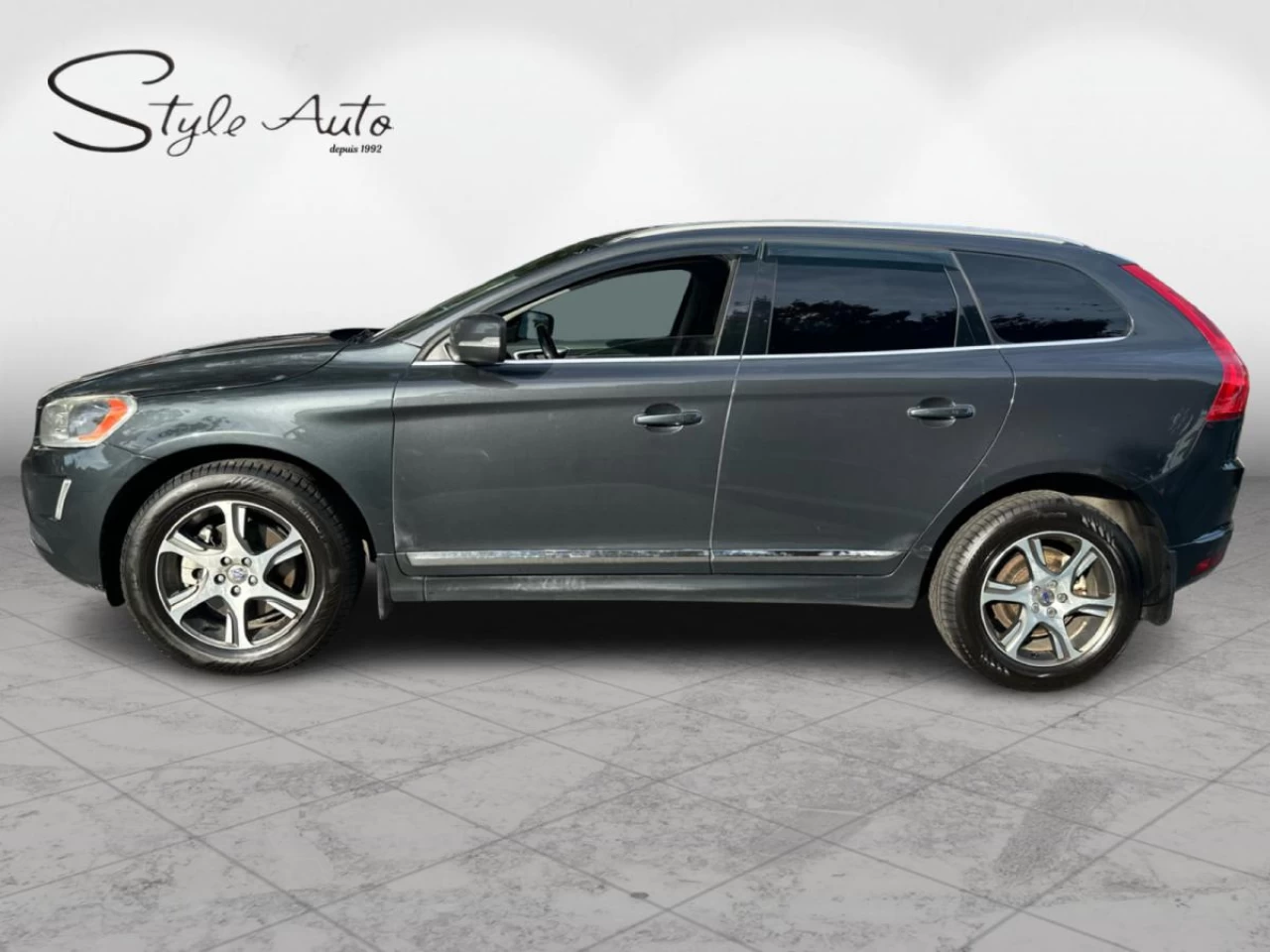 2015 Volvo XC60 AWD T6 Premier Plus Image principale