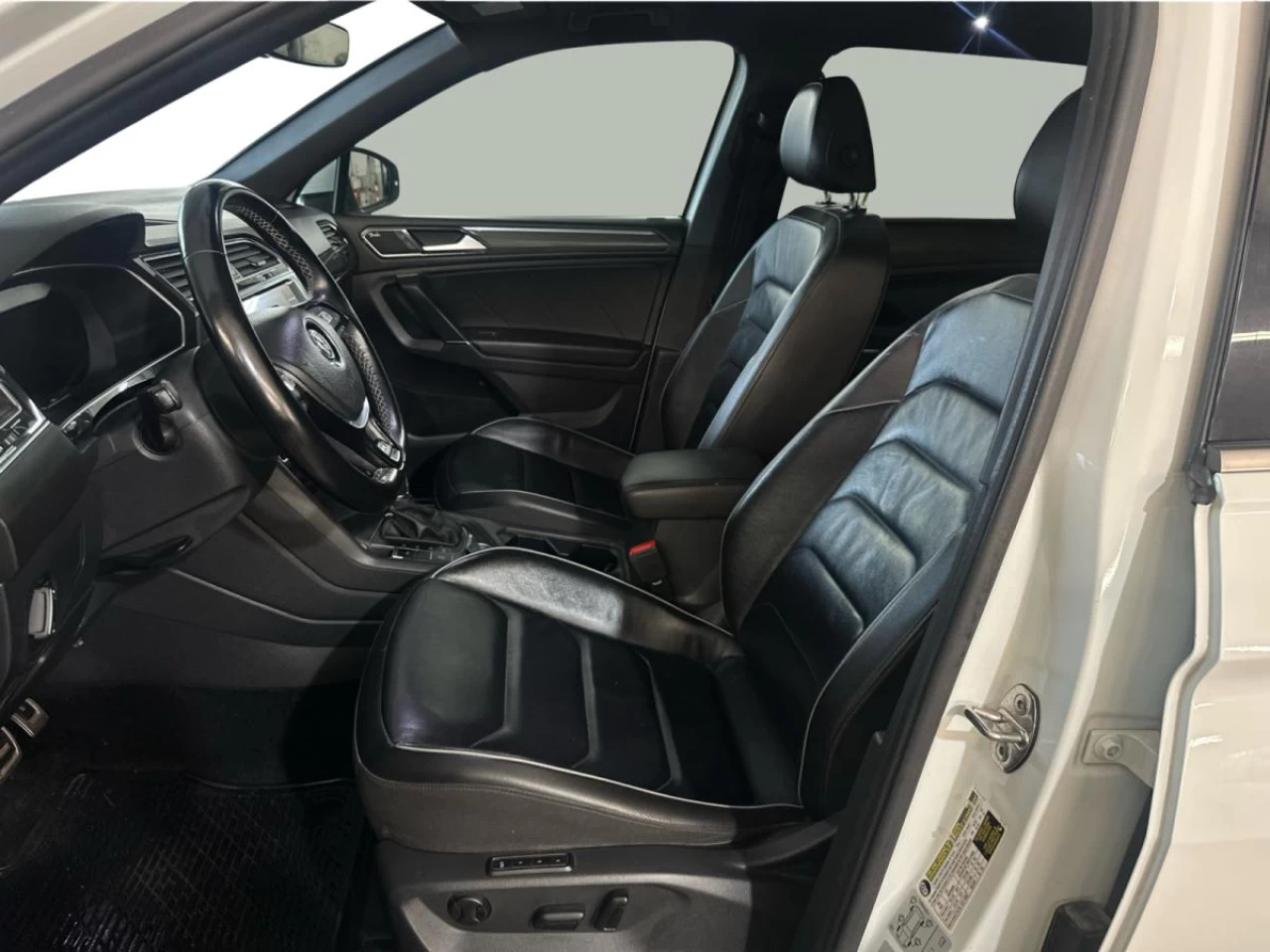 2018 Volkswagen Tiguan Highline R-Line 4MOTION Main Image