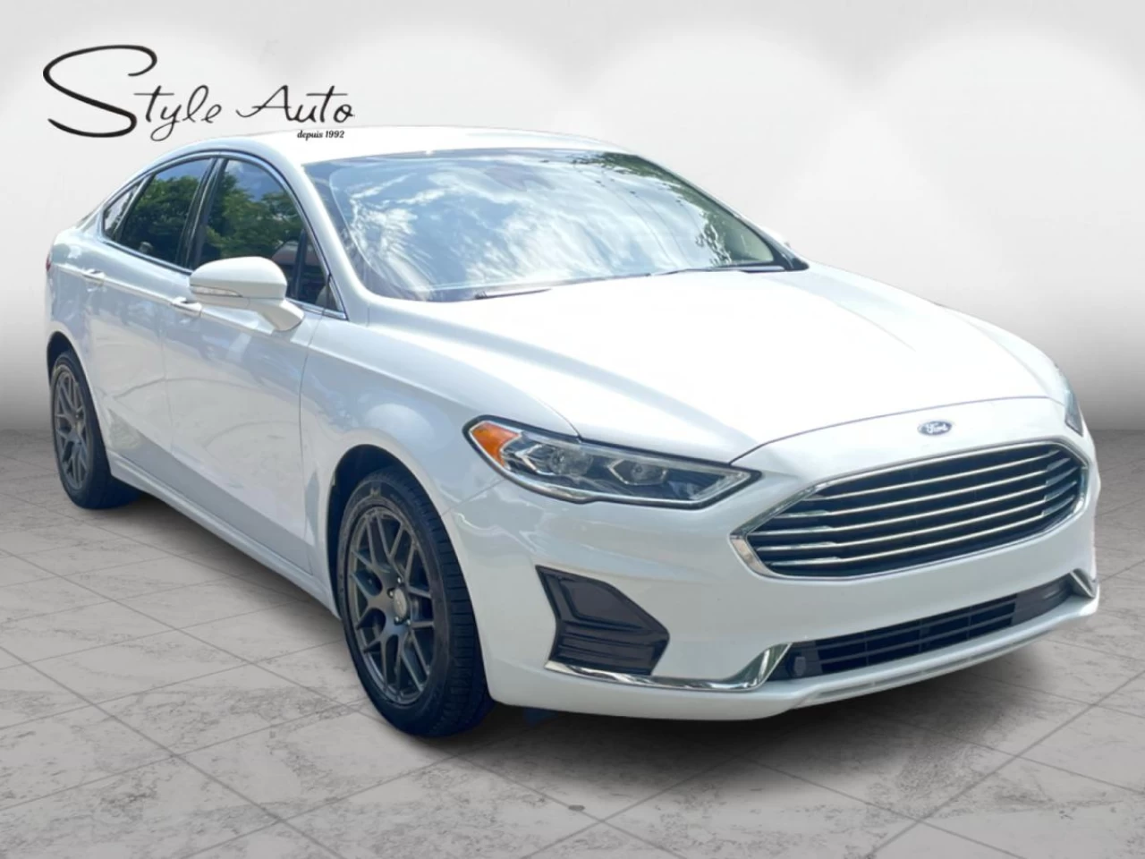 2019 Ford Fusion Energi SEL FWD Image principale