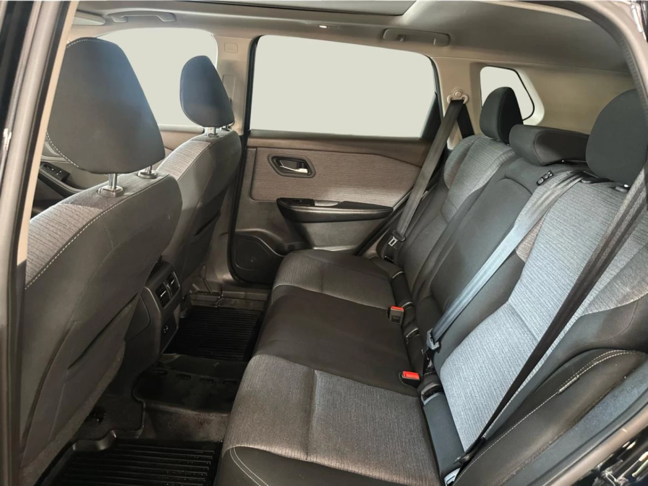 2021 Nissan Rogue AWD SV Image principale