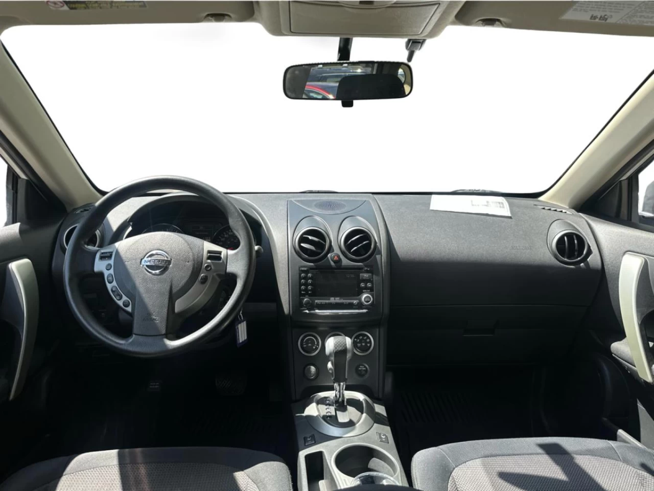 2011 Nissan Rogue FWD 4dr SV Image principale