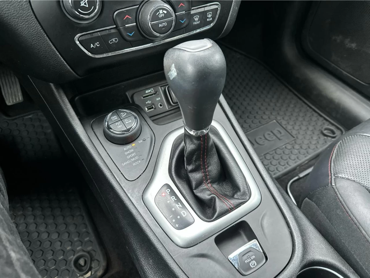 2018 Jeep Cherokee Trailhawk Leather Plus 4x4 Image principale