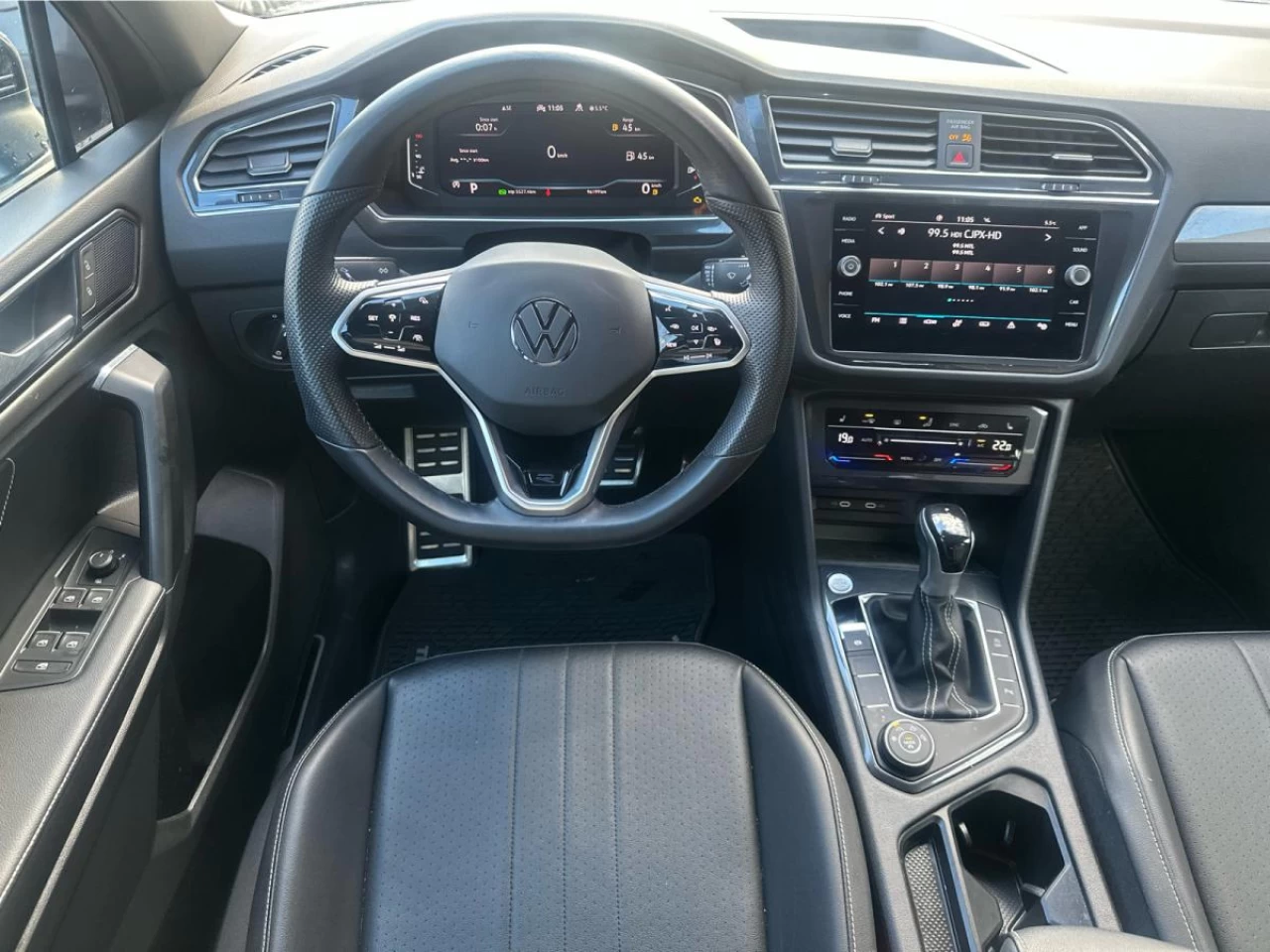 2023 Volkswagen Tiguan Comfortline R-Line Black Edition 4MOTION Image principale