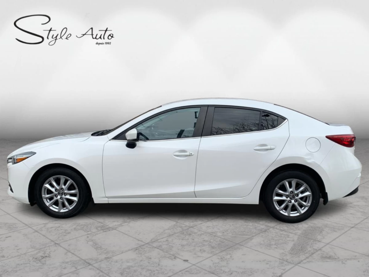 2017 Mazda Mazda3 Auto SE Image principale