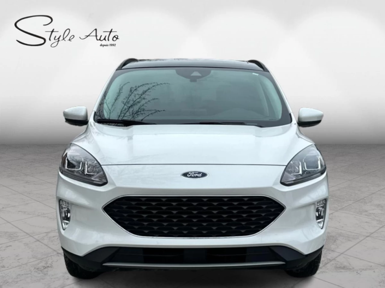 2022 Ford Escape SEL AWD Image principale