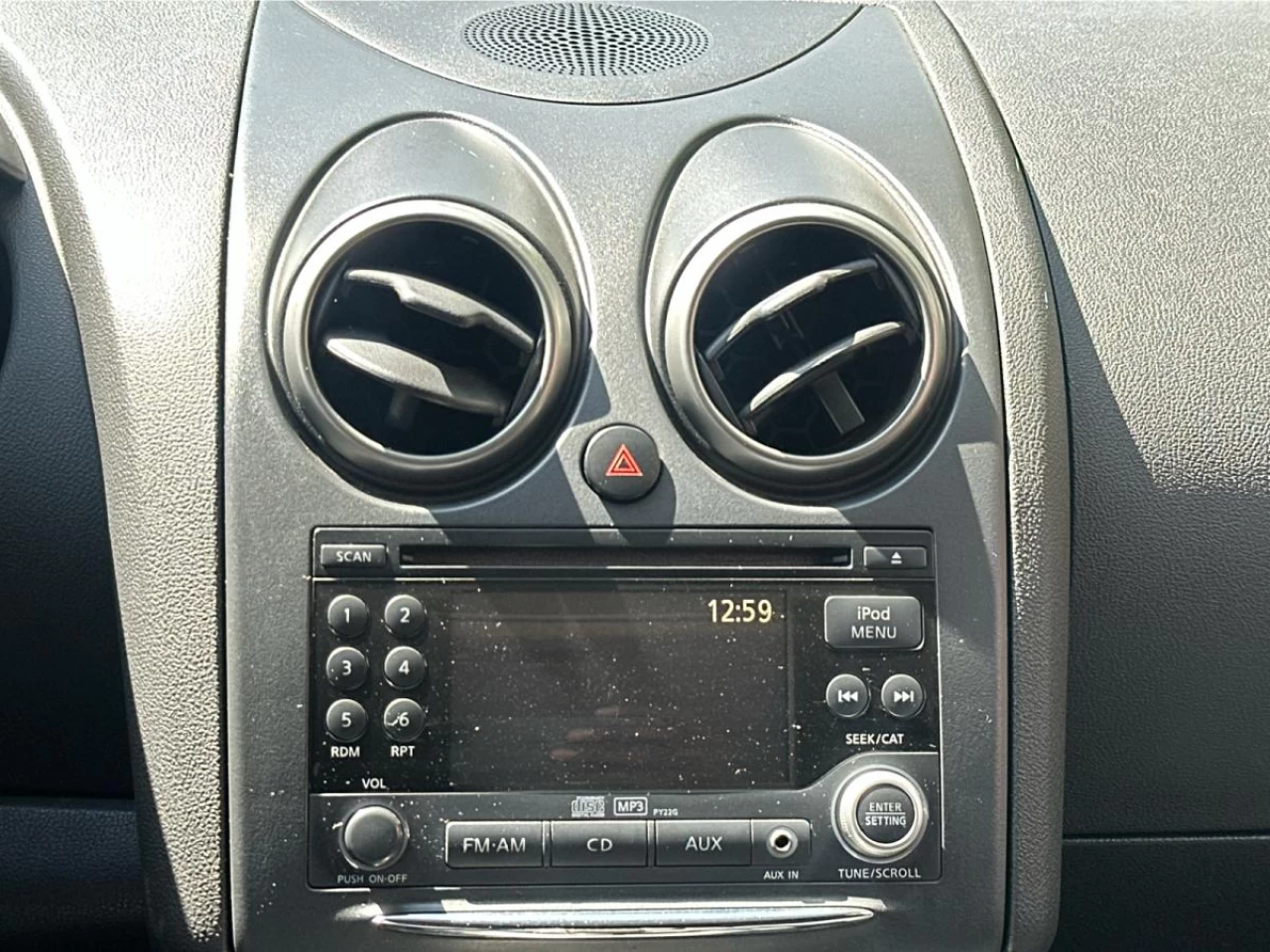 2011 Nissan Rogue FWD 4dr SV Image principale