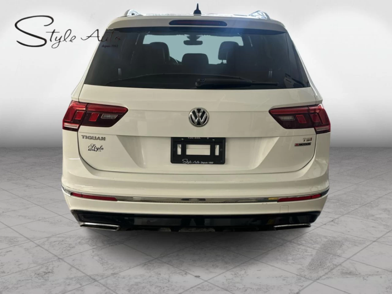 2018 Volkswagen Tiguan Highline R-Line 4MOTION Main Image