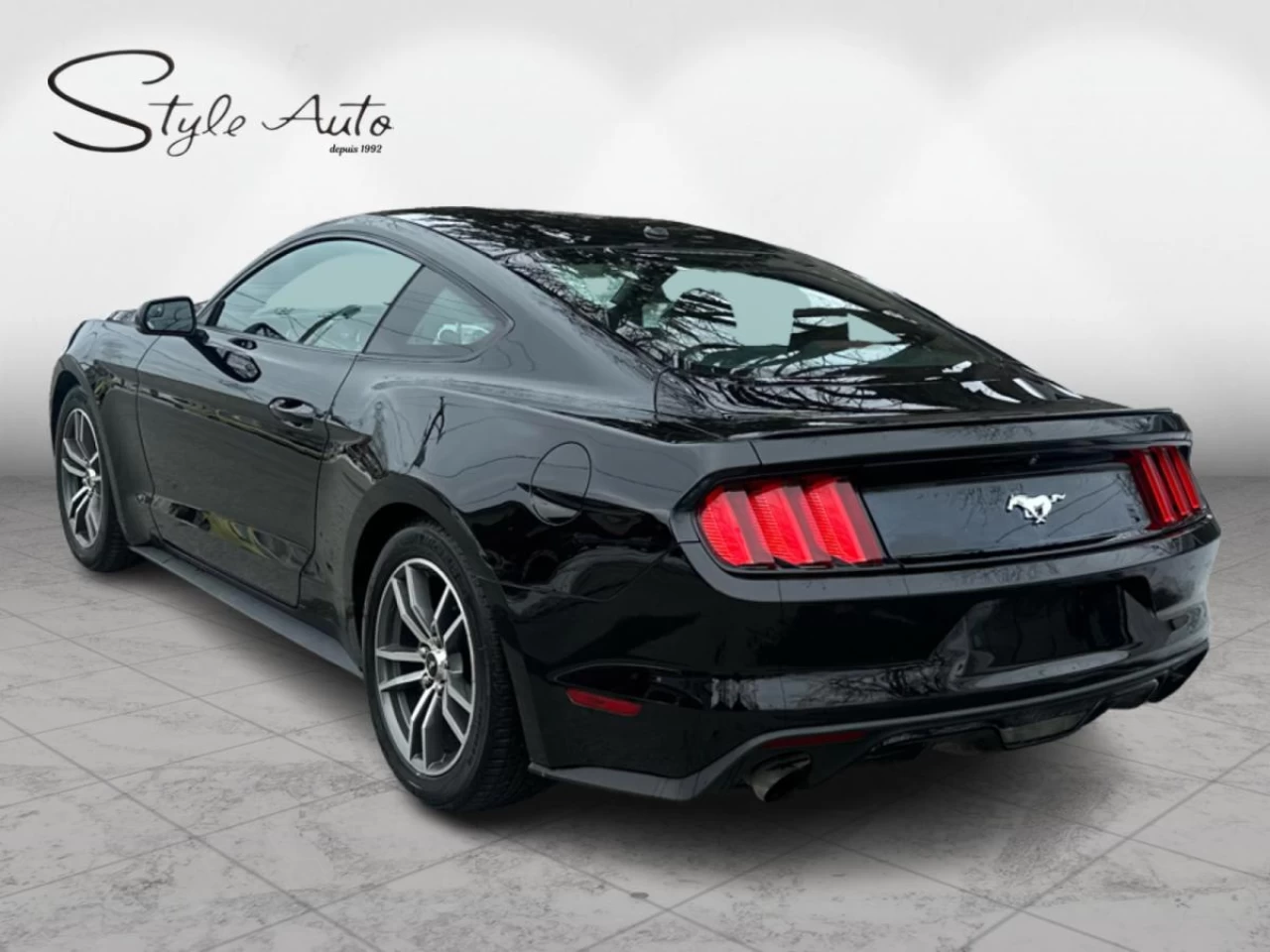 2015 Ford Mustang Fastback EcoBoost Main Image