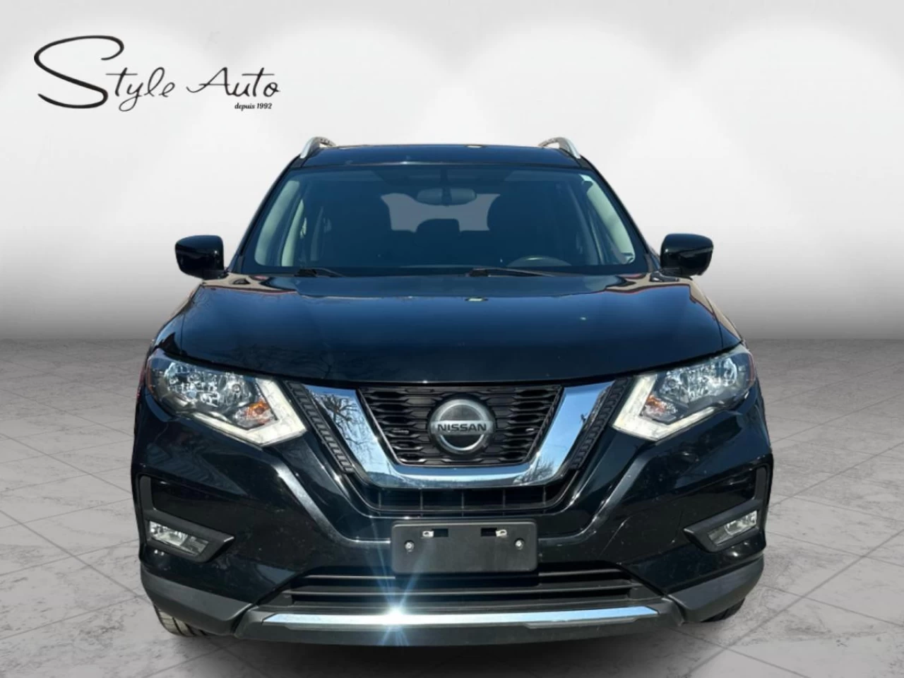 2018 Nissan Rogue AWD SV Image principale