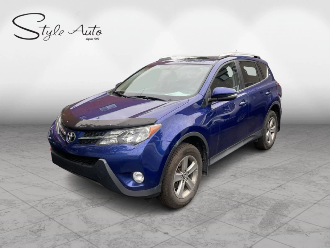 2015 Toyota RAV4 AWD 4dr XLE Main Image