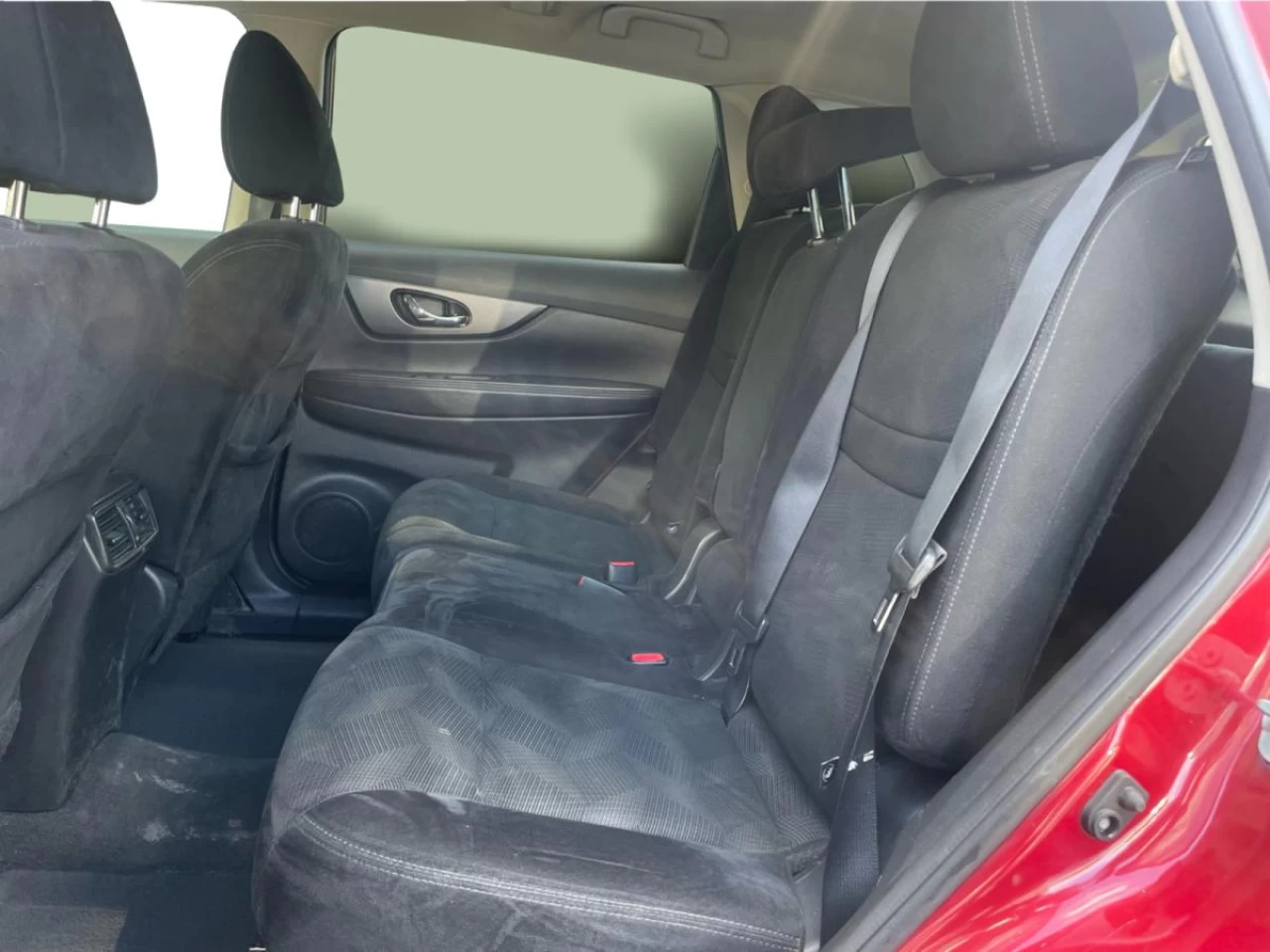 2016 Nissan Rogue AWD 4dr S Image principale
