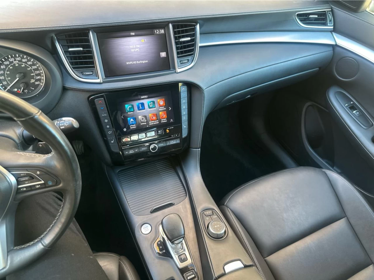 2021 Infiniti QX50 LUXE AWD Main Image