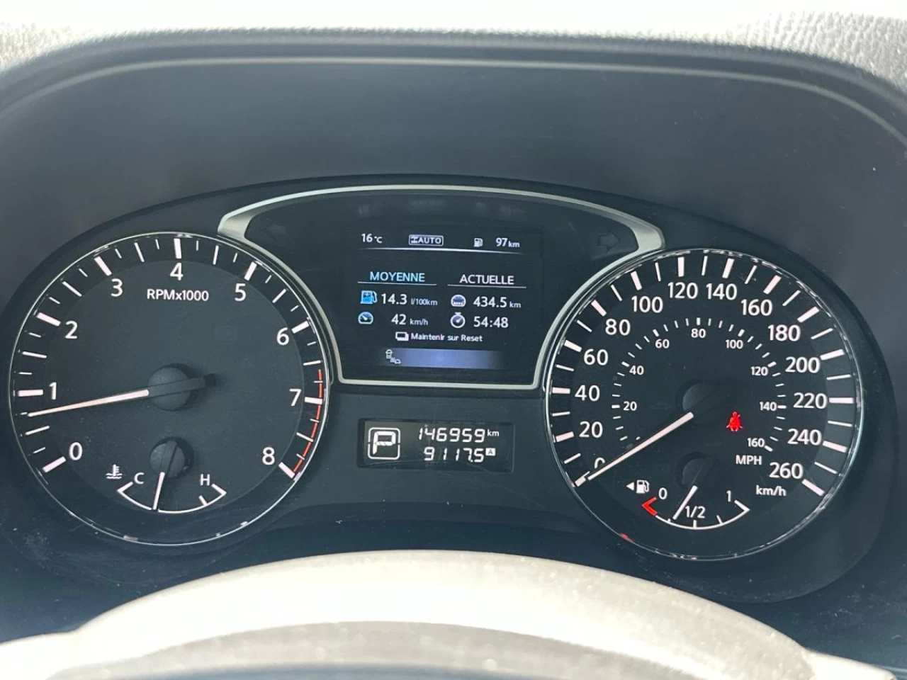 2015 Nissan Pathfinder AWD 7 pass Main Image