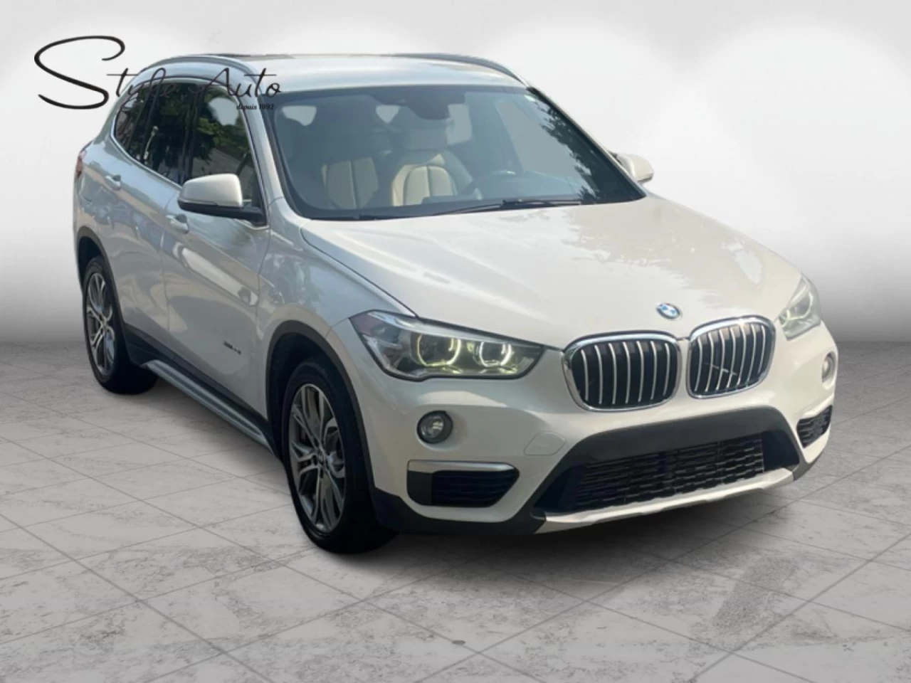 2017 BMW X1 AWD SAV Main Image