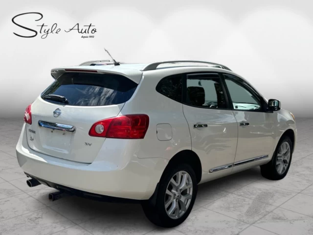 Nissan Rogue FWD 4dr SV 2011