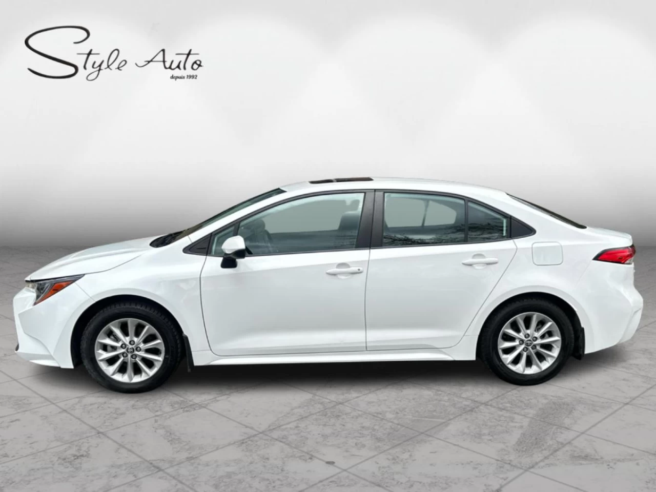 2022 Toyota Corolla LE CVT Image principale