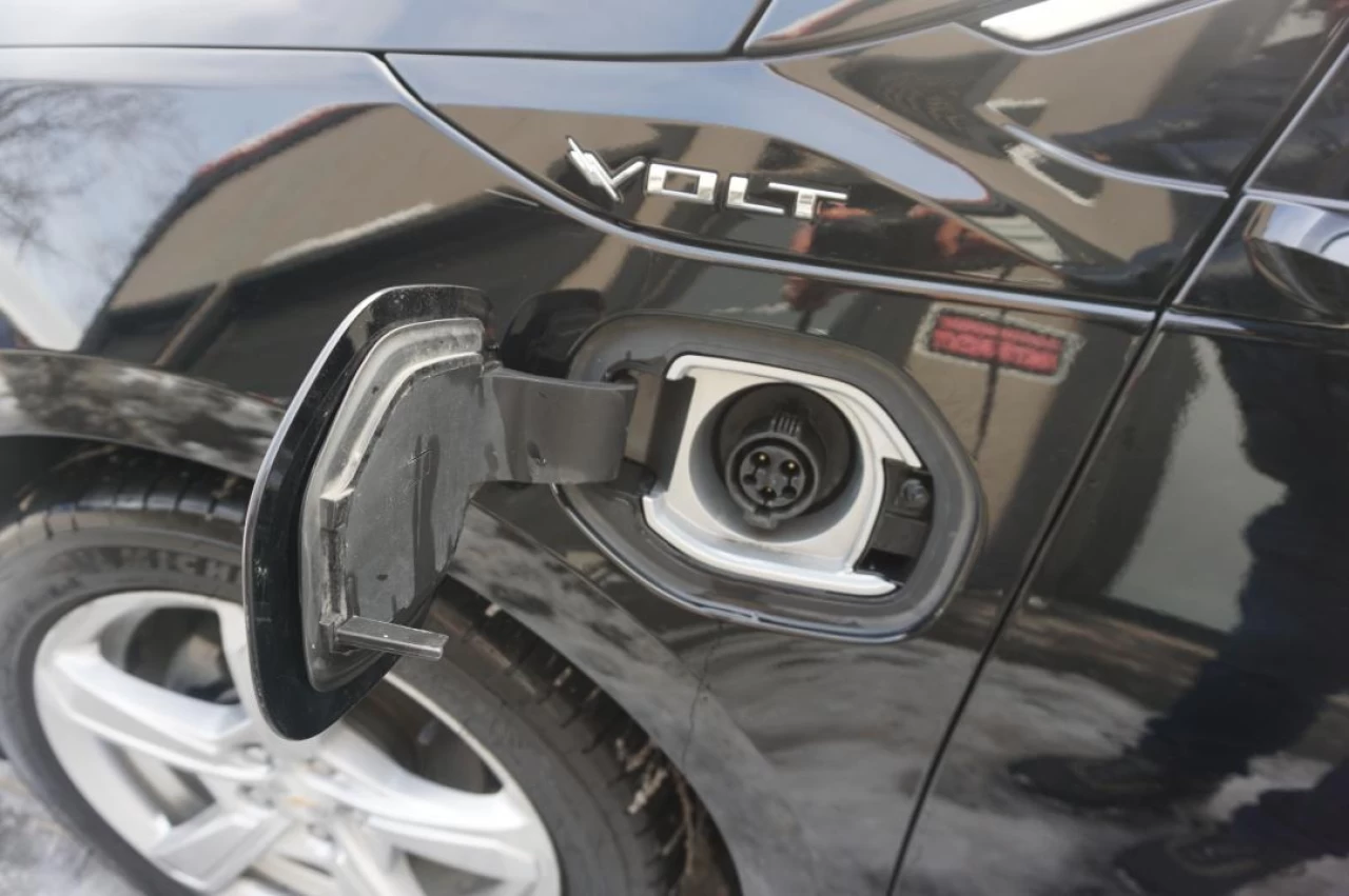 2018 Chevrolet Volt LT HYBRID HATCHBACK FULLY LOADED CAMERA MAGS Main Image