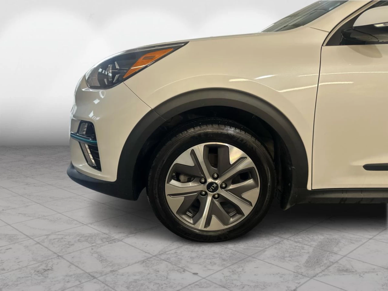 2021 Kia Niro EX FWD Main Image