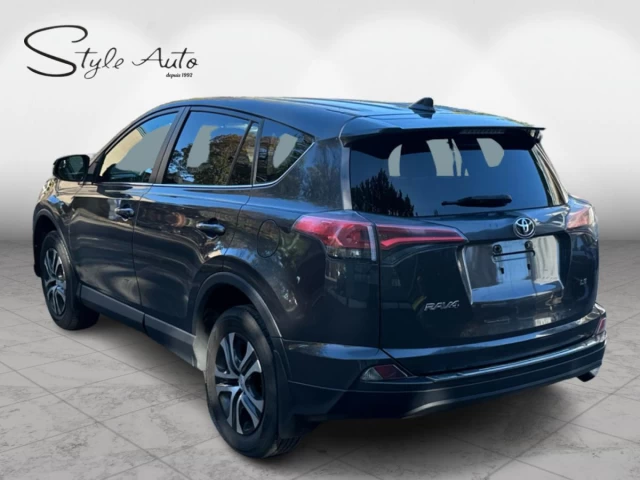 Toyota RAV4 LE 2016