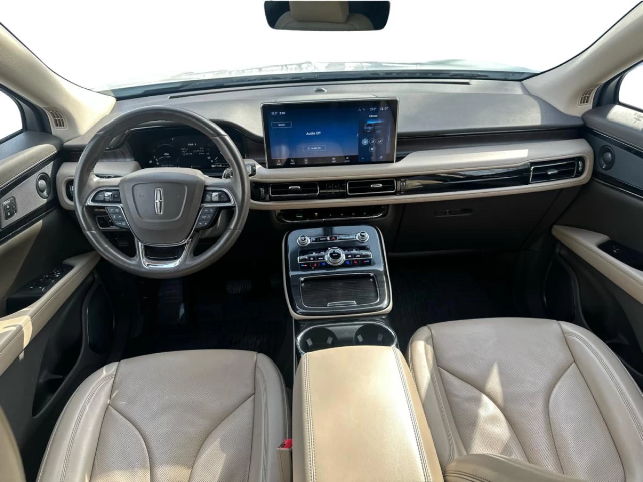 2022 Lincoln Nautilus Reserve AWD Main Image