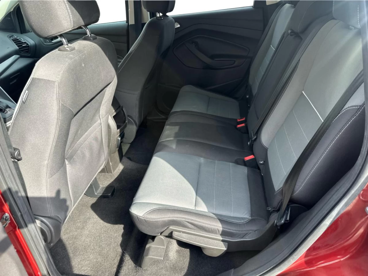 2015 Ford Escape 4dr SE Image principale