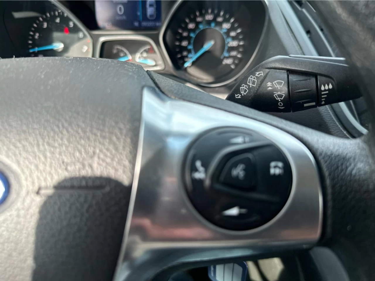 2015 Ford Escape 4dr SE Image principale